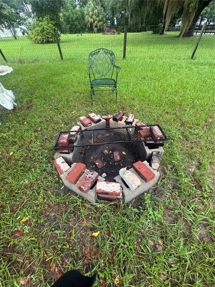 Firepit - 2031 SE 191ST TER, MORRISTON