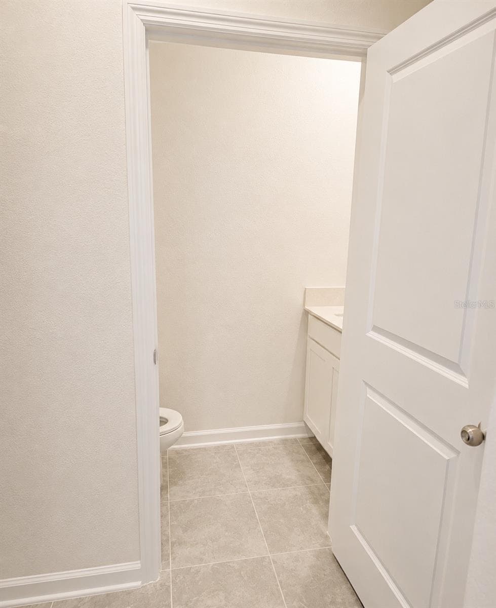 Half Bathroom - 409 BOGEY DR, DAVENPORT