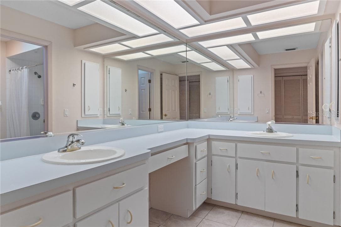 Single Family Residence at 27 S Masters DR, HOMOSASSA FL 34446, photo 20 of 56