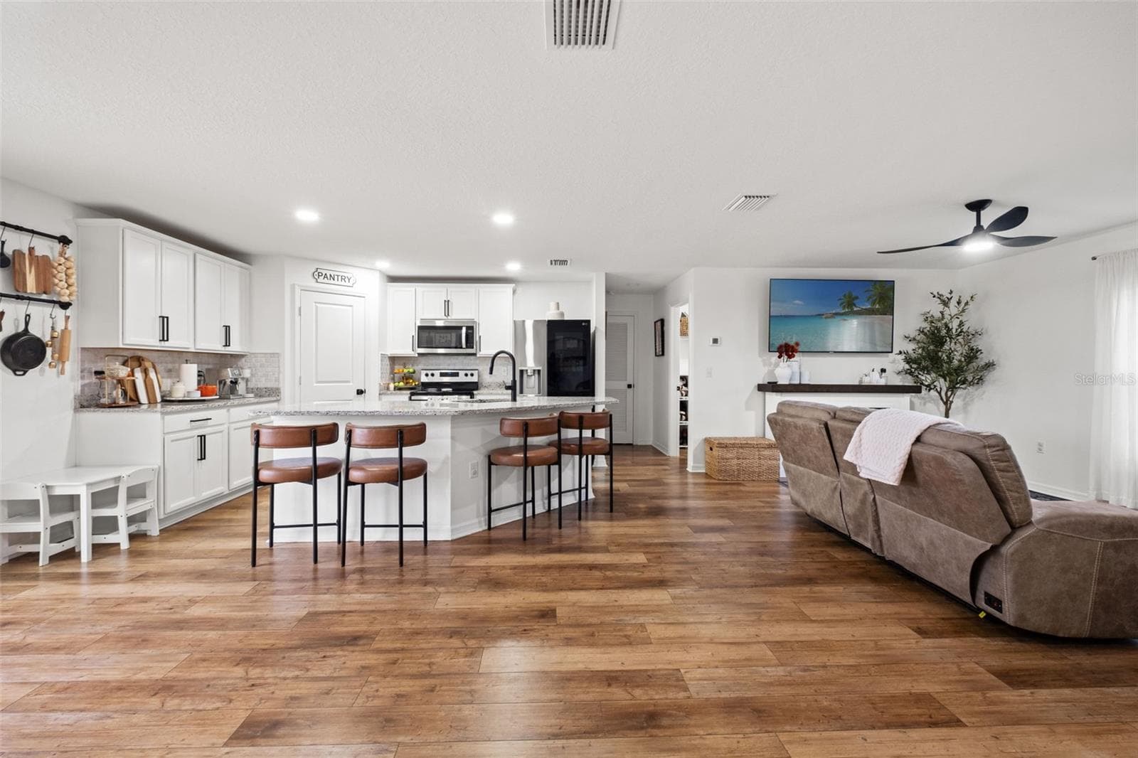 Single Family Residence at 13094 PAPERCRAFT AVE, WEEKI WACHEE, photo 9 of 44