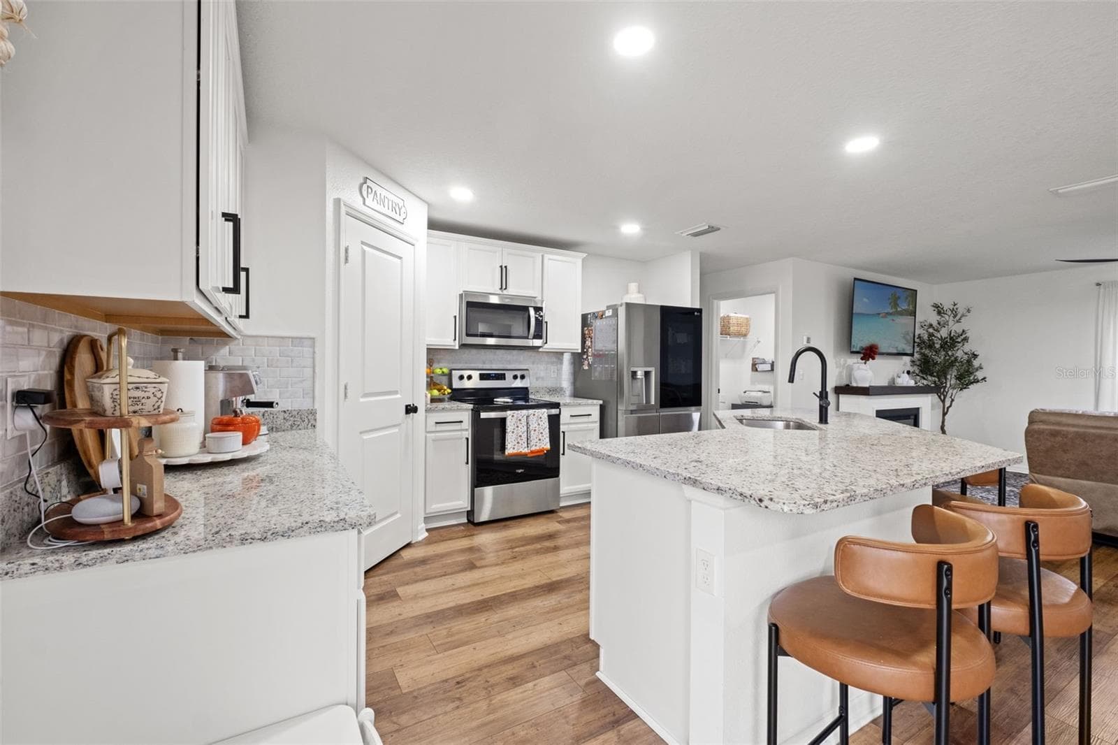 Kitchen - 13094 PAPERCRAFT AVE, WEEKI WACHEE