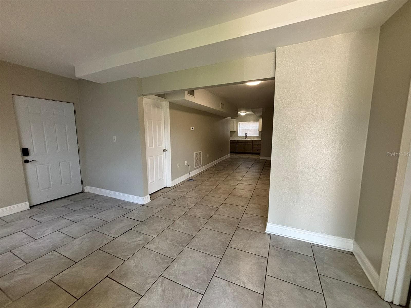 Duplex at 1025 E MAIN ST, BARTOW, photo 3 of 38