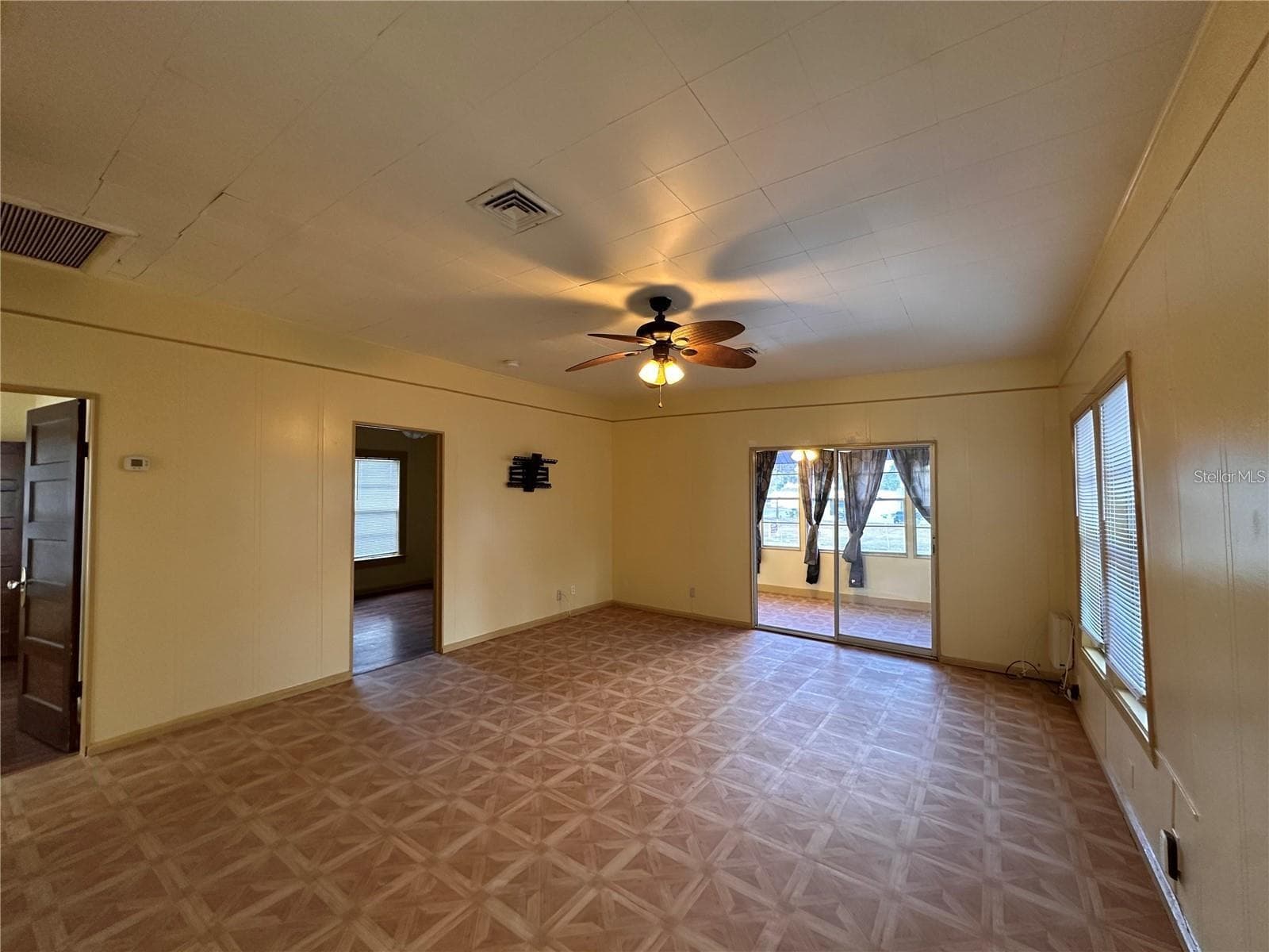 Duplex at 1025 E MAIN ST, BARTOW, photo 18 of 38
