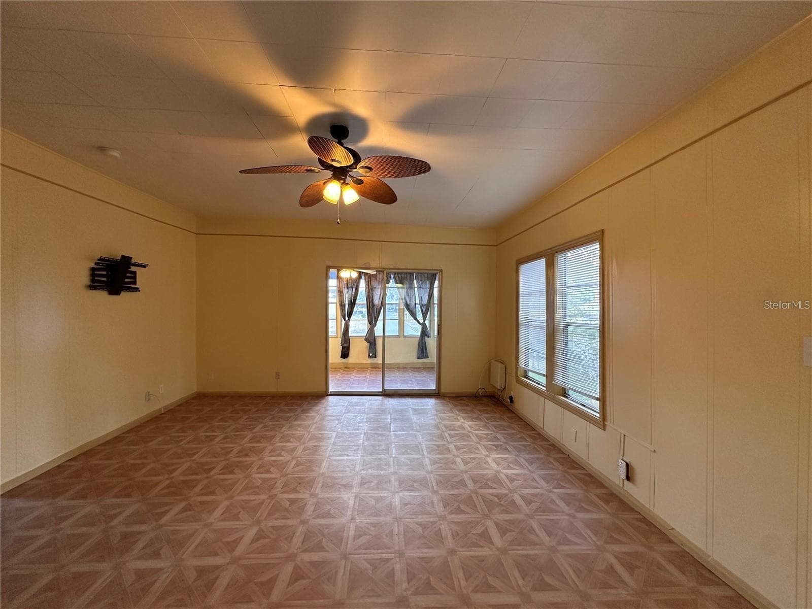 Duplex at 1025 E MAIN ST, BARTOW, photo 19 of 38