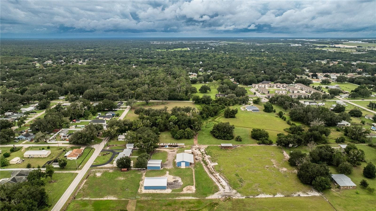 Single Family Residence at 1633 CHERRY LN, LAKELAND, photo 8 of 77