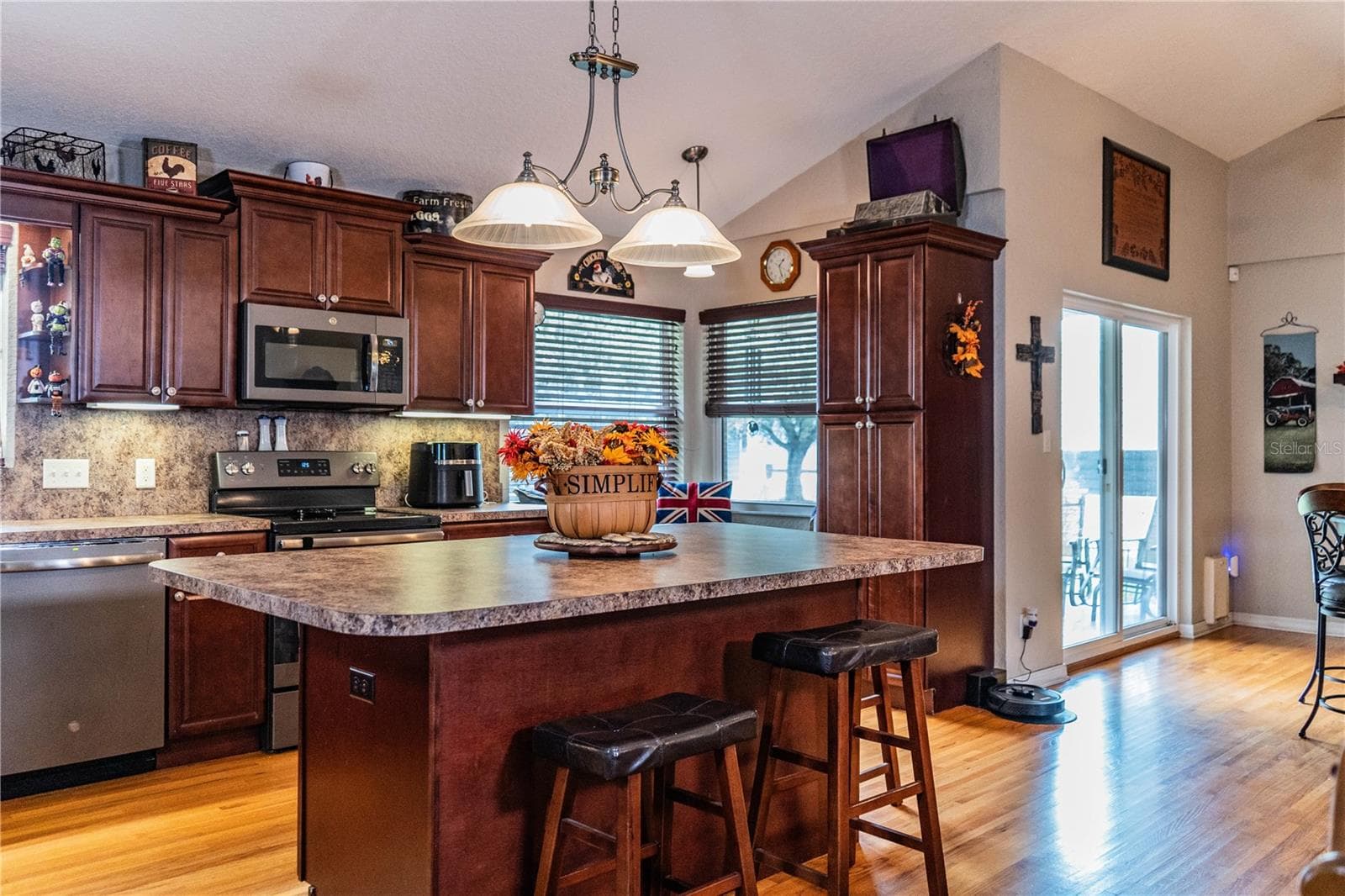 Single Family Residence at 1633 CHERRY LN, LAKELAND, photo 31 of 77