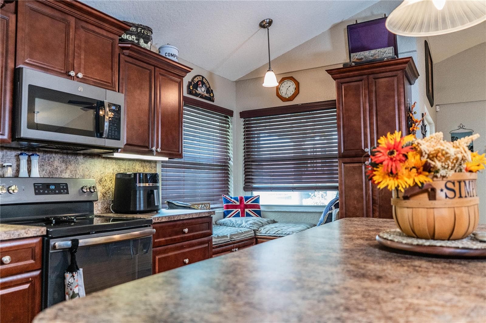 Single Family Residence at 1633 CHERRY LN, LAKELAND, photo 33 of 77