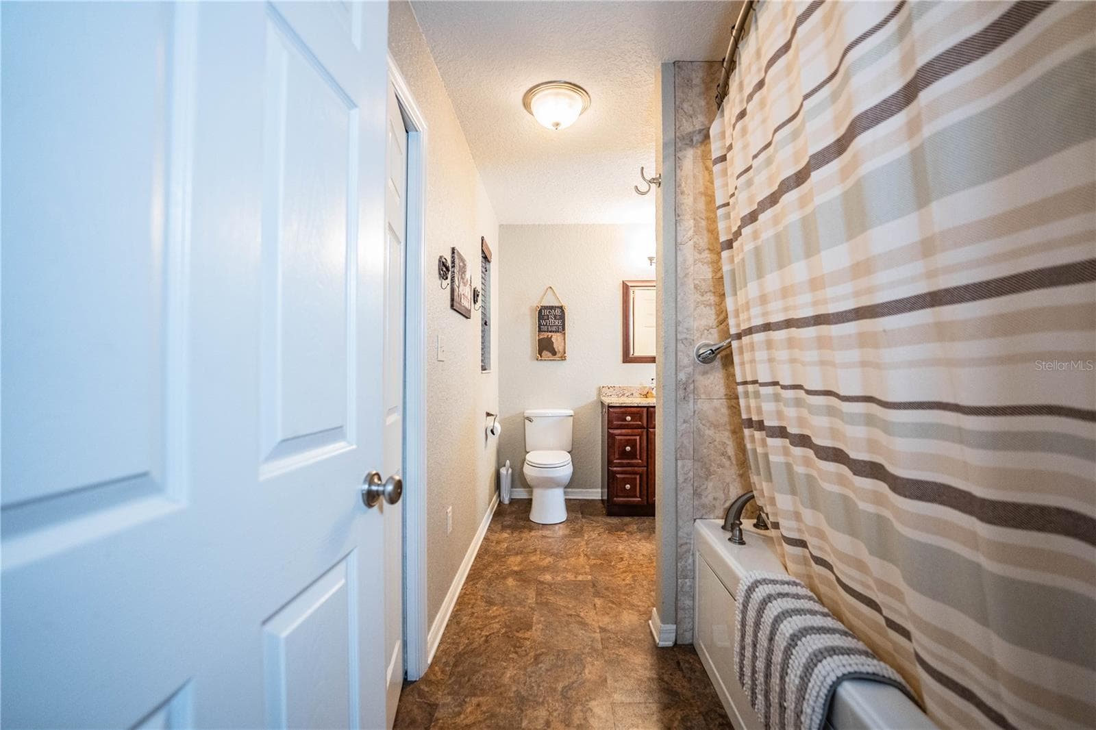Single Family Residence at 1633 CHERRY LN, LAKELAND, photo 61 of 77