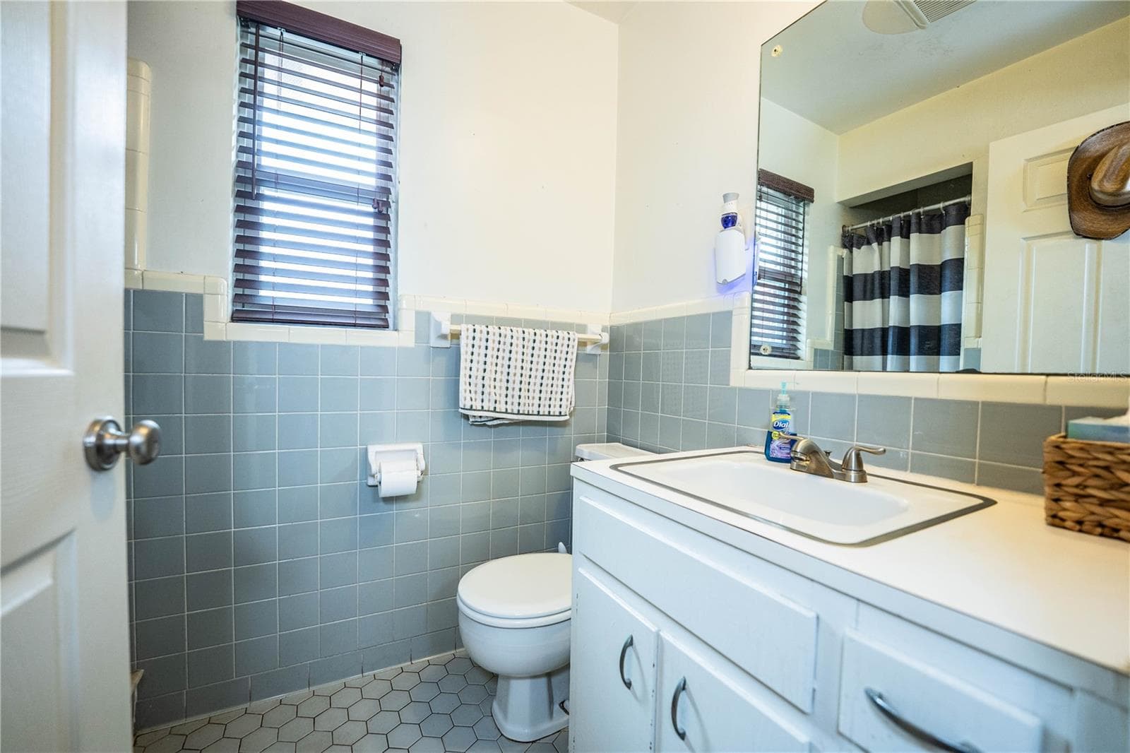 Single Family Residence at 1633 CHERRY LN, LAKELAND, photo 72 of 77