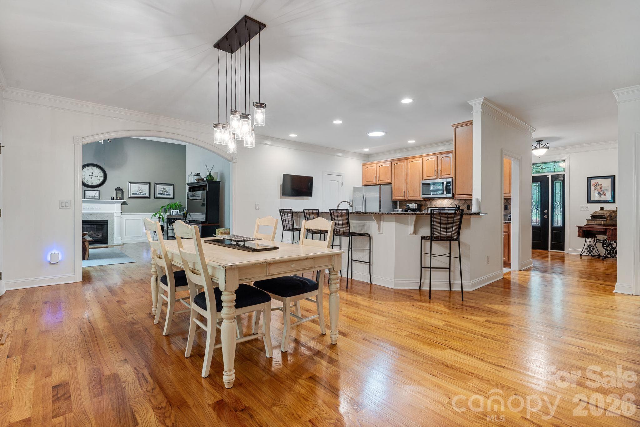 Single Family Residence at 6978 Pebble Bay Drive, Denver, photo 4 of 34