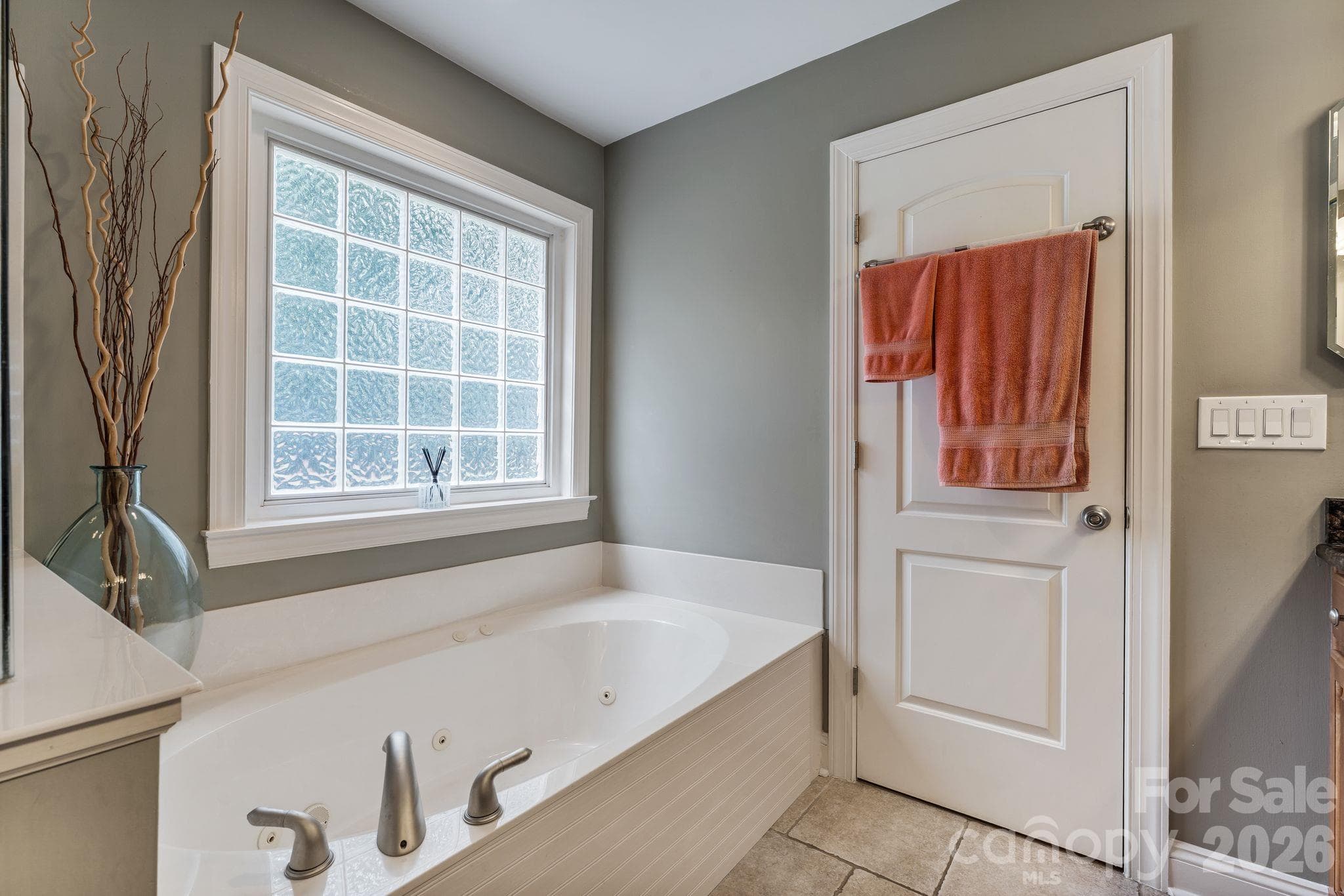 Single Family Residence at 6978 Pebble Bay Drive, Denver, photo 18 of 34