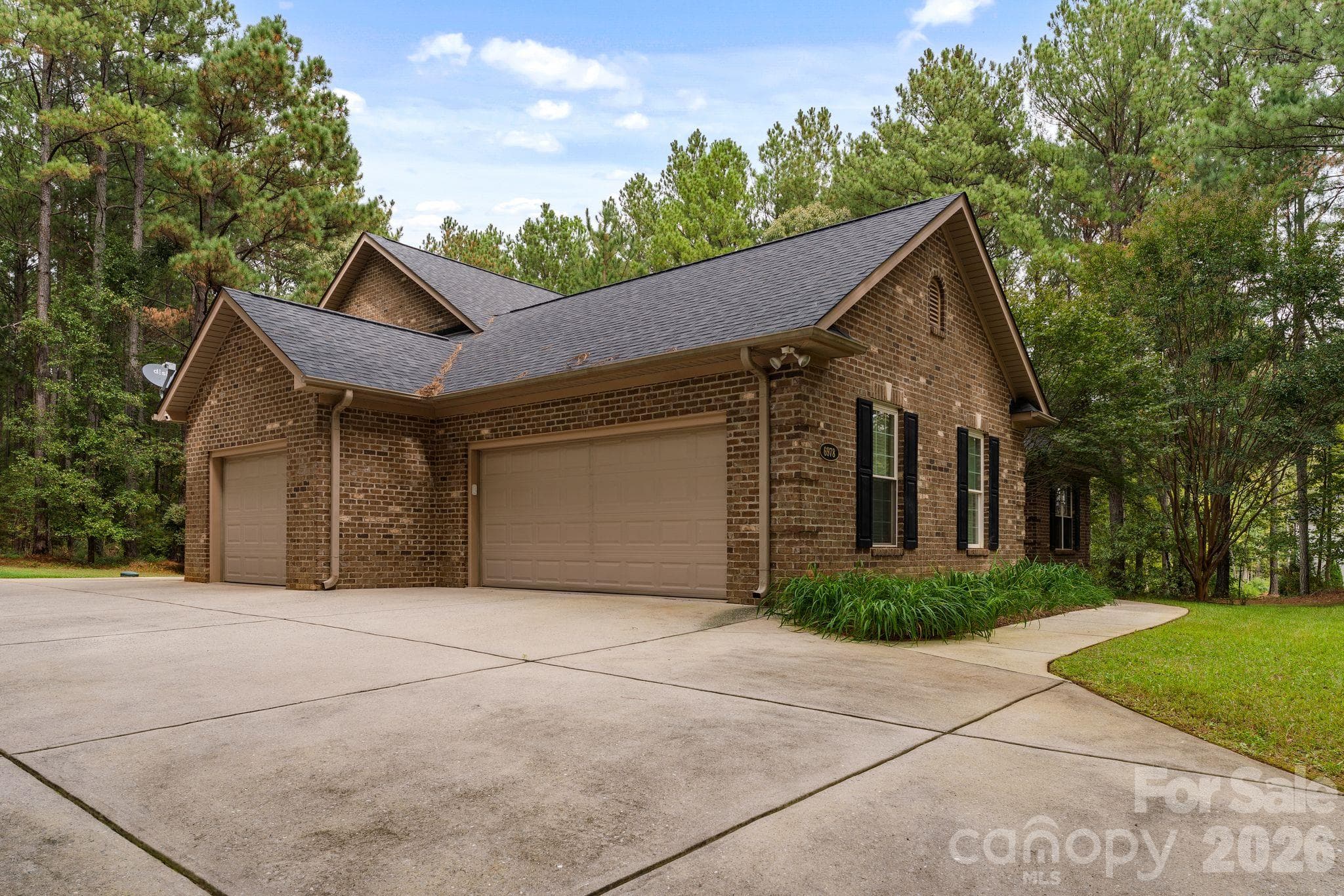 Single Family Residence at 6978 Pebble Bay Drive, Denver, photo 30 of 34