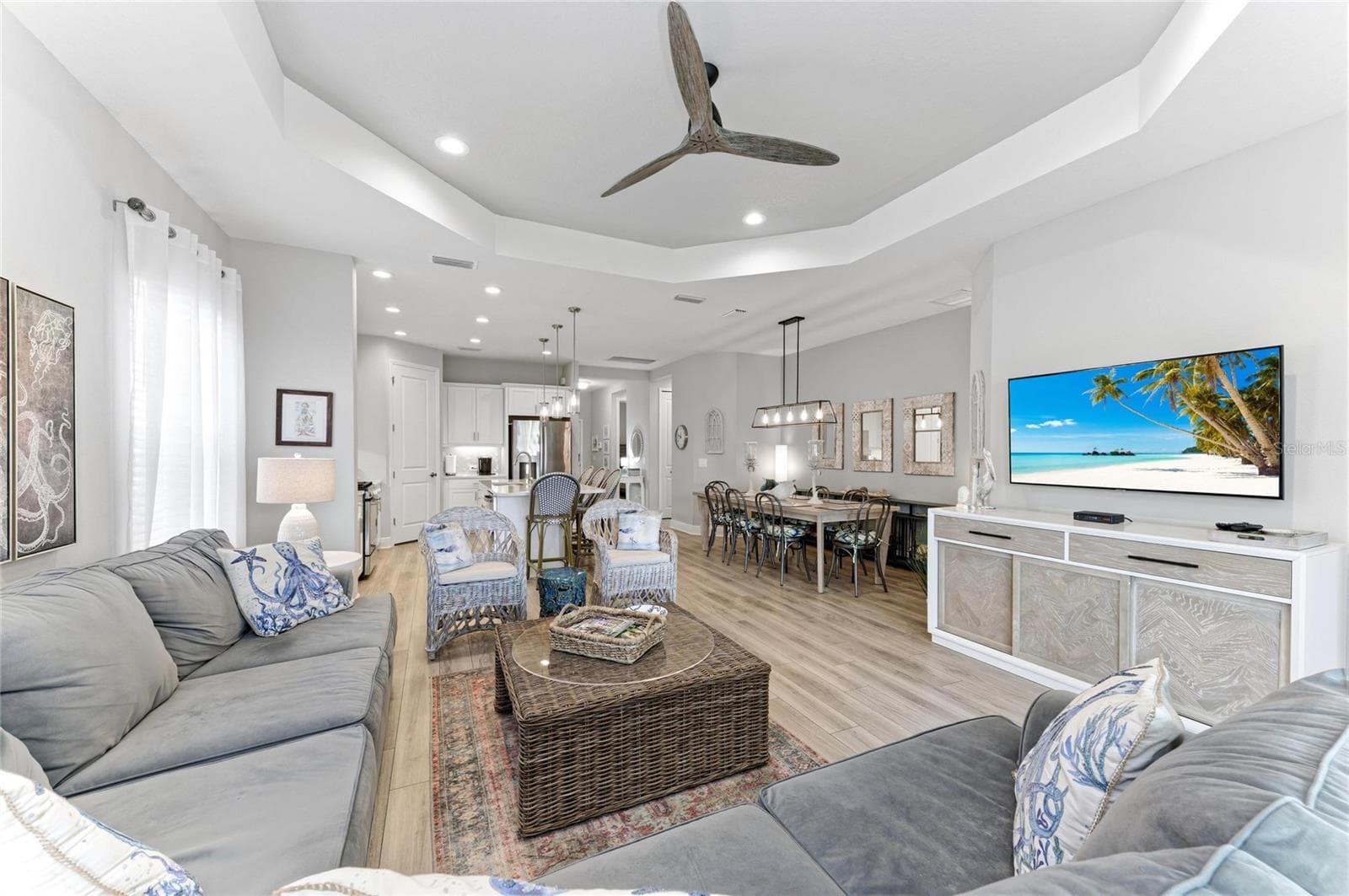 Villa at 21609 LAKE PLACID WAY, VENICE, photo 12 of 76