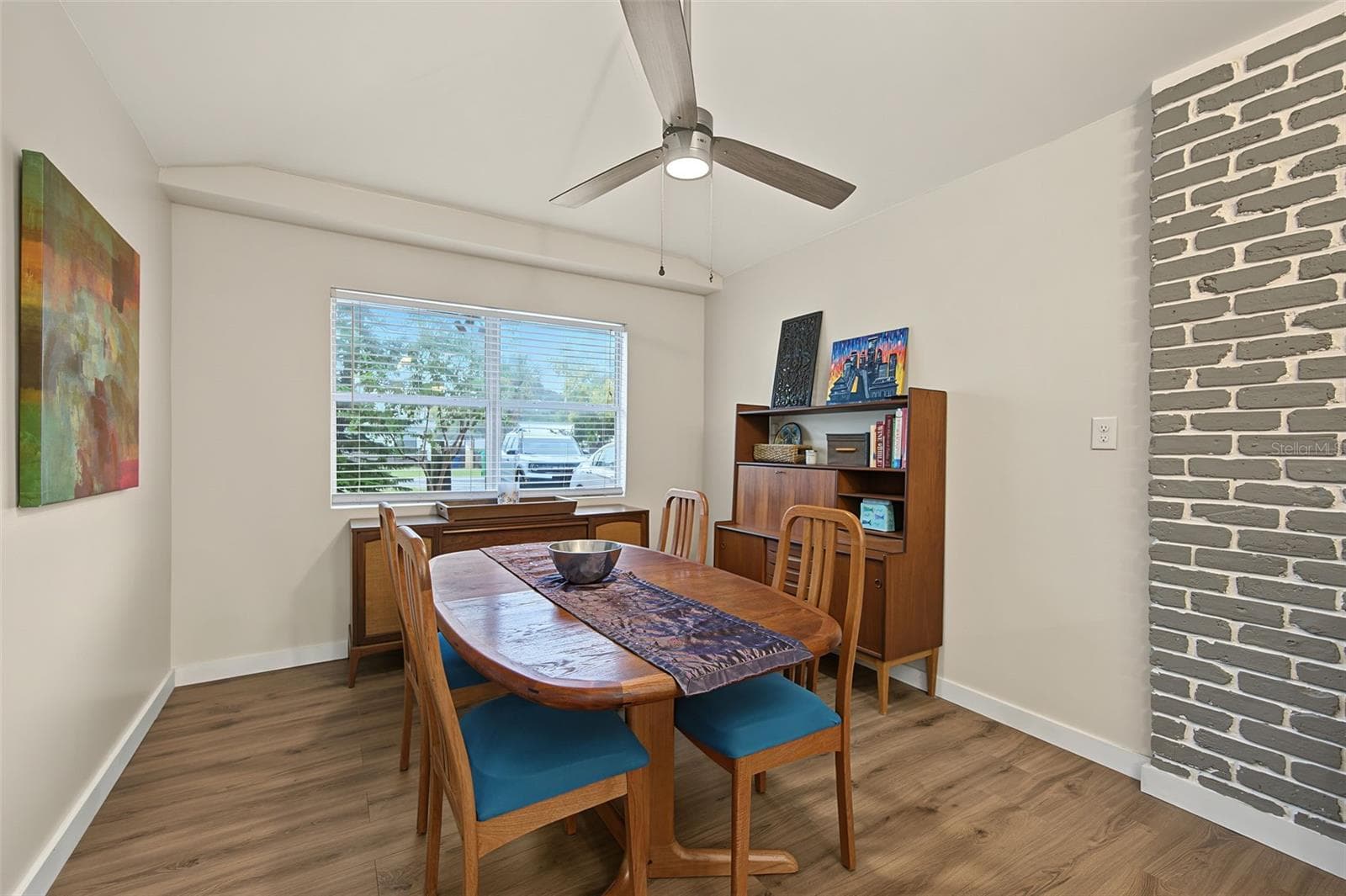Eat In Kitchen area - 1402 NEBRASKA AVE, PALM HARBOR