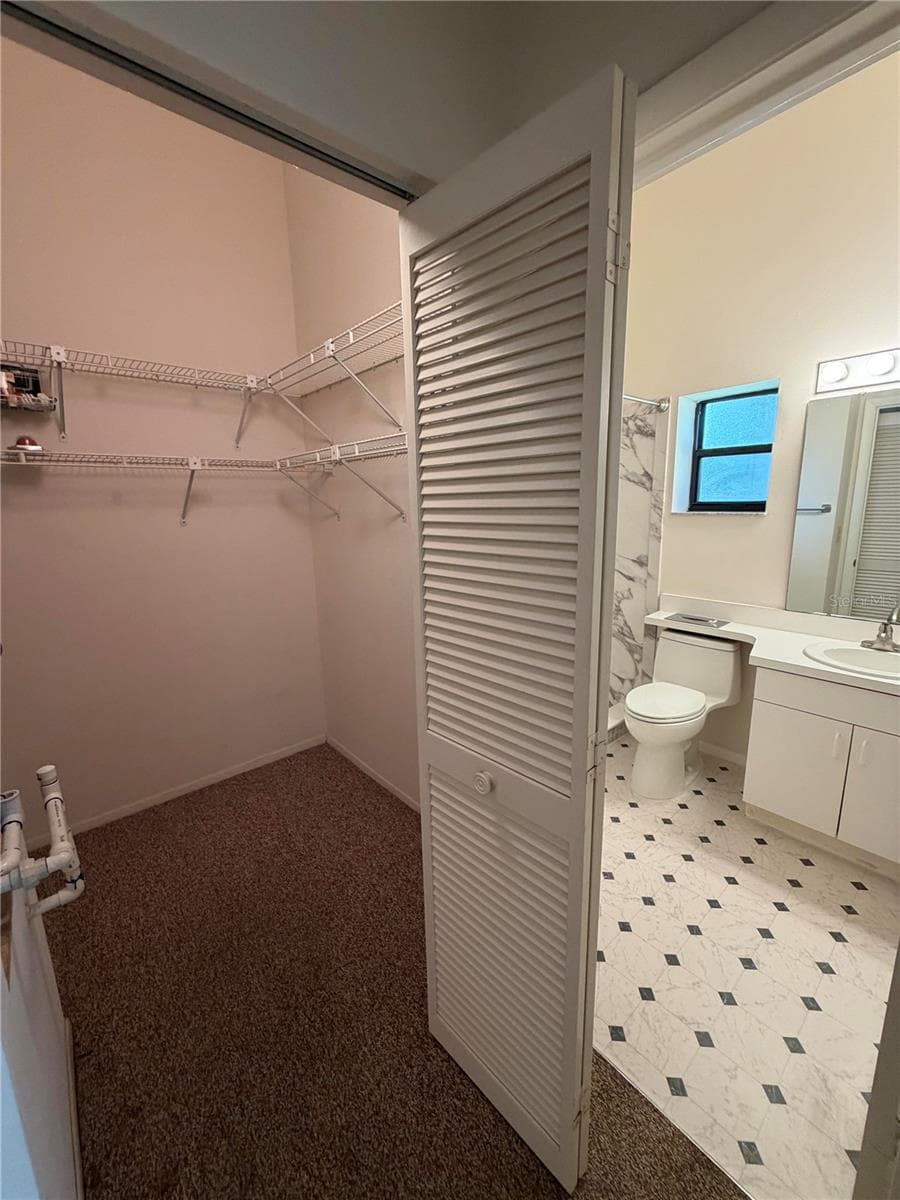 Bonus walk in closet in the hallway by guest bathroom. - 2904 OAK LN, BRADENTON