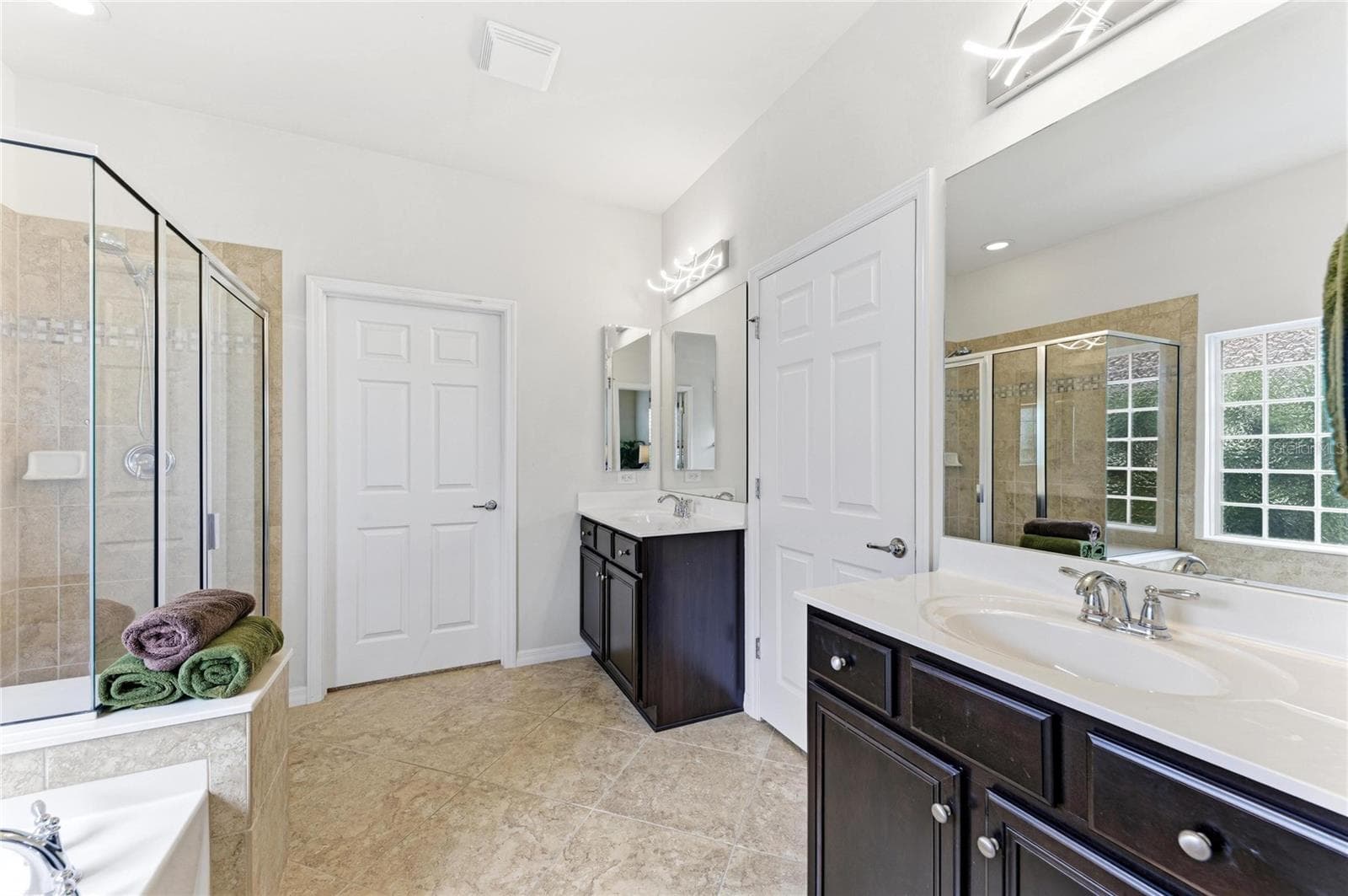 Single Family Residence at 19143 KIRELLA ST, VENICE, photo 27 of 70