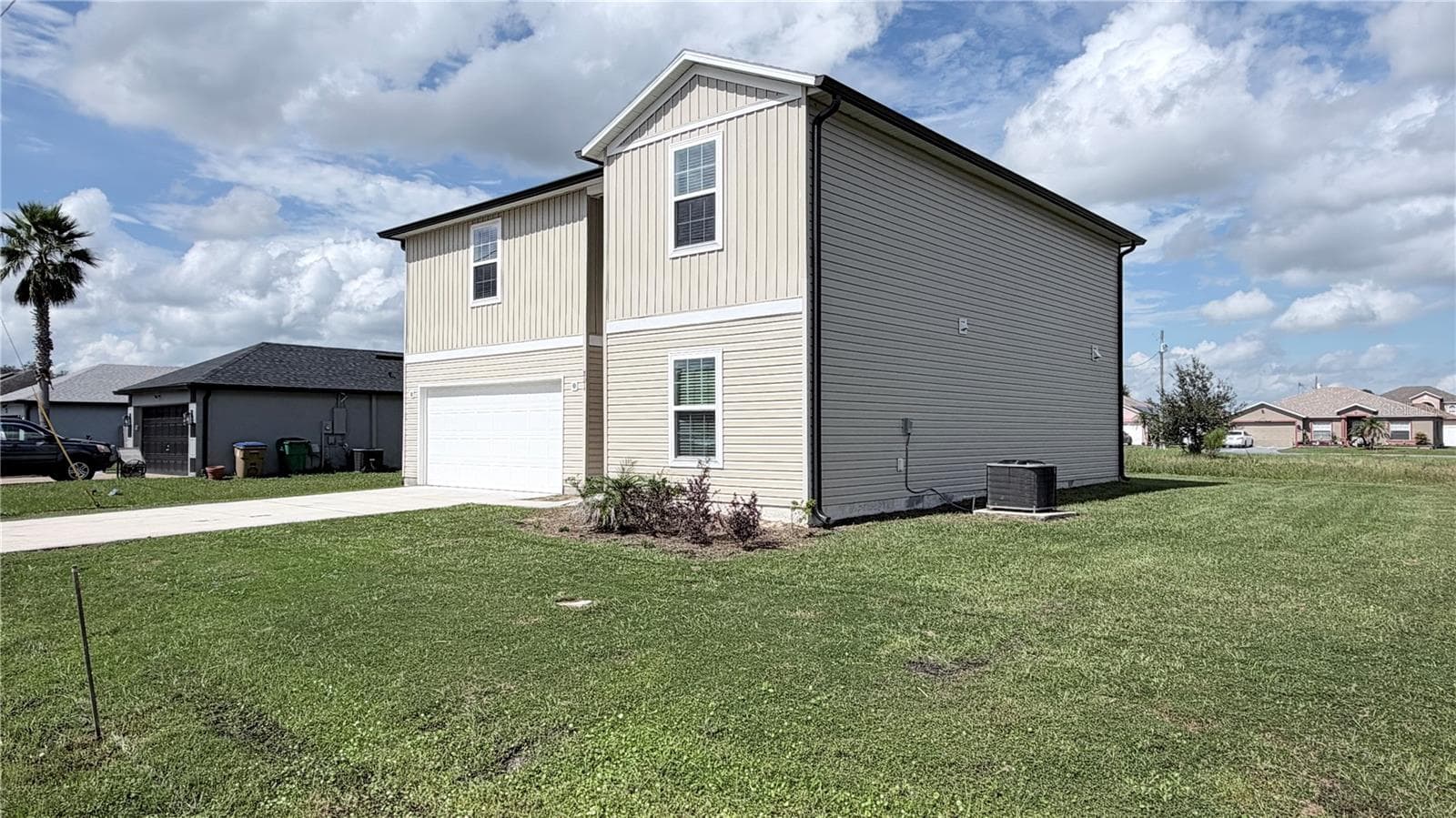 Single Family Residence at 801 OGNON CT, KISSIMMEE, photo 3 of 32