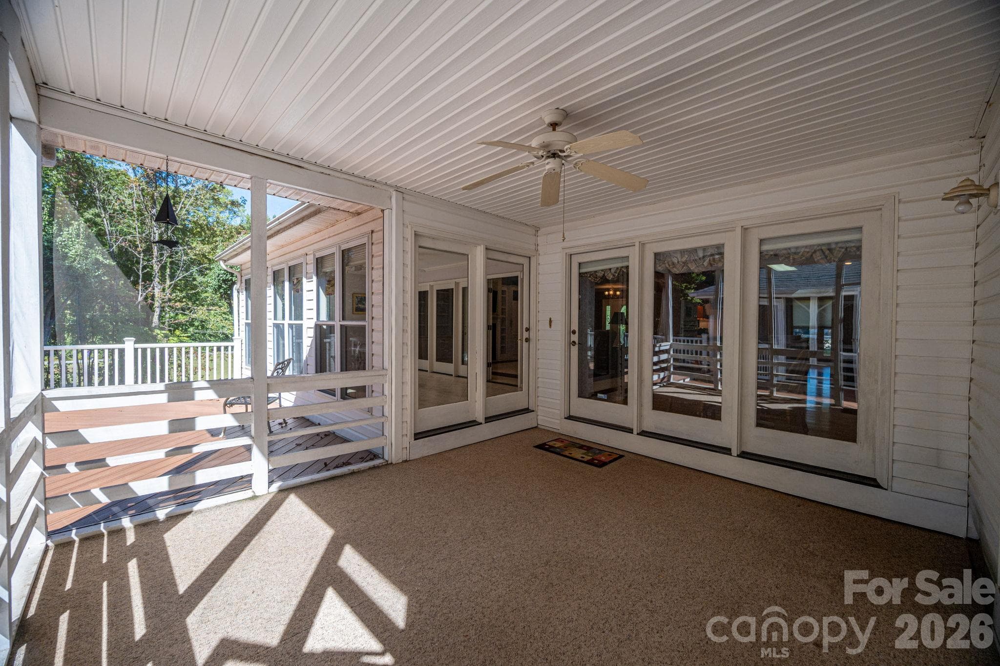 Single Family Residence at 2545 Les Lane, Denver, photo 9 of 36