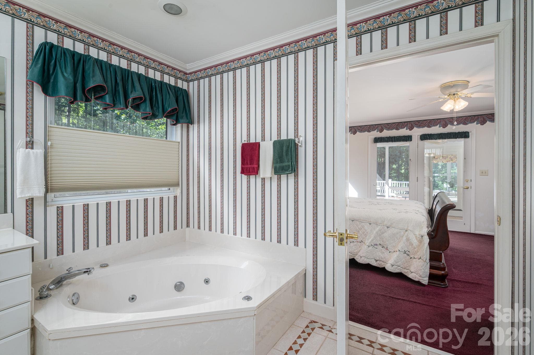 Single Family Residence at 2545 Les Lane, Denver, photo 29 of 36