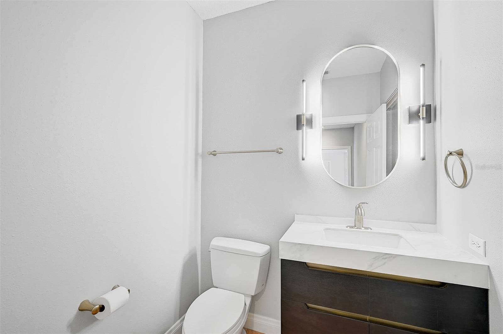 Single Family Residence at 854 MACEWEN DR, OSPREY, photo 52 of 70