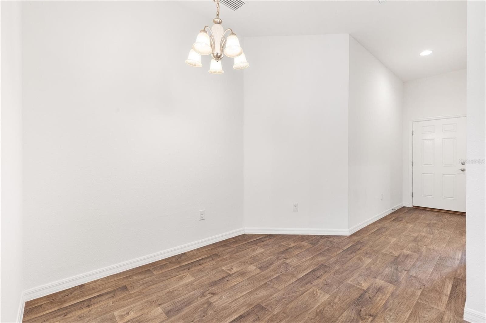 Single Family Residence at 6225 DINGMAN WAY, THE VILLAGES, photo 5 of 27