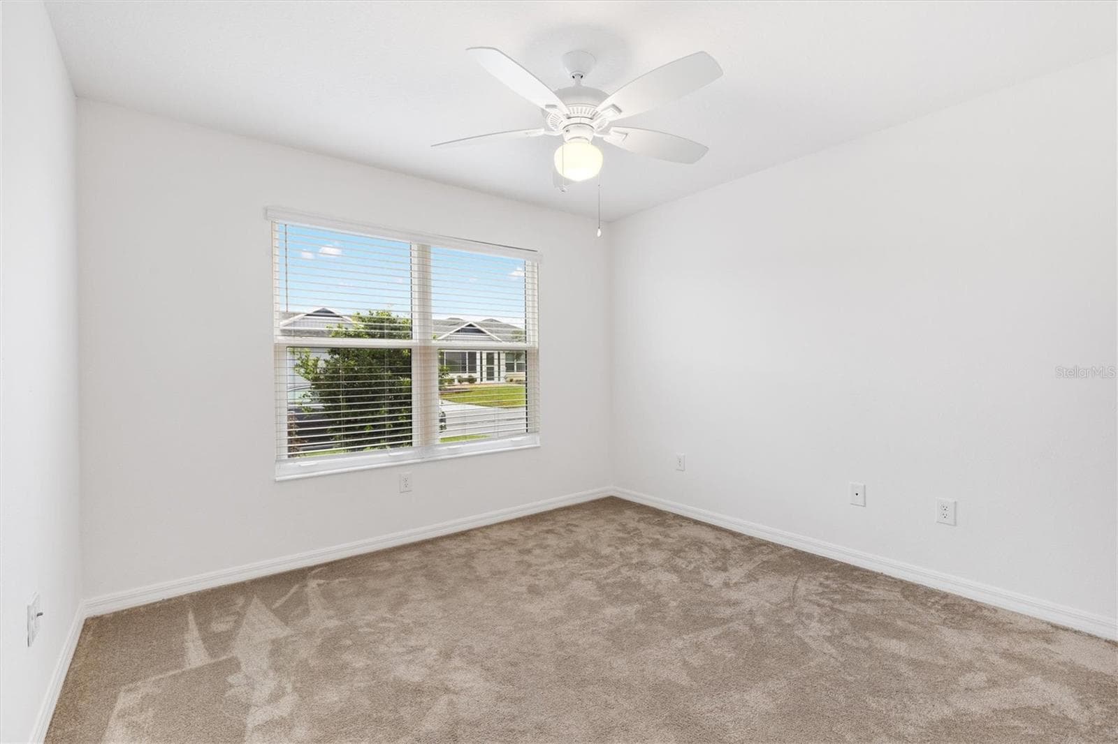 Single Family Residence at 6225 DINGMAN WAY, THE VILLAGES, photo 20 of 27
