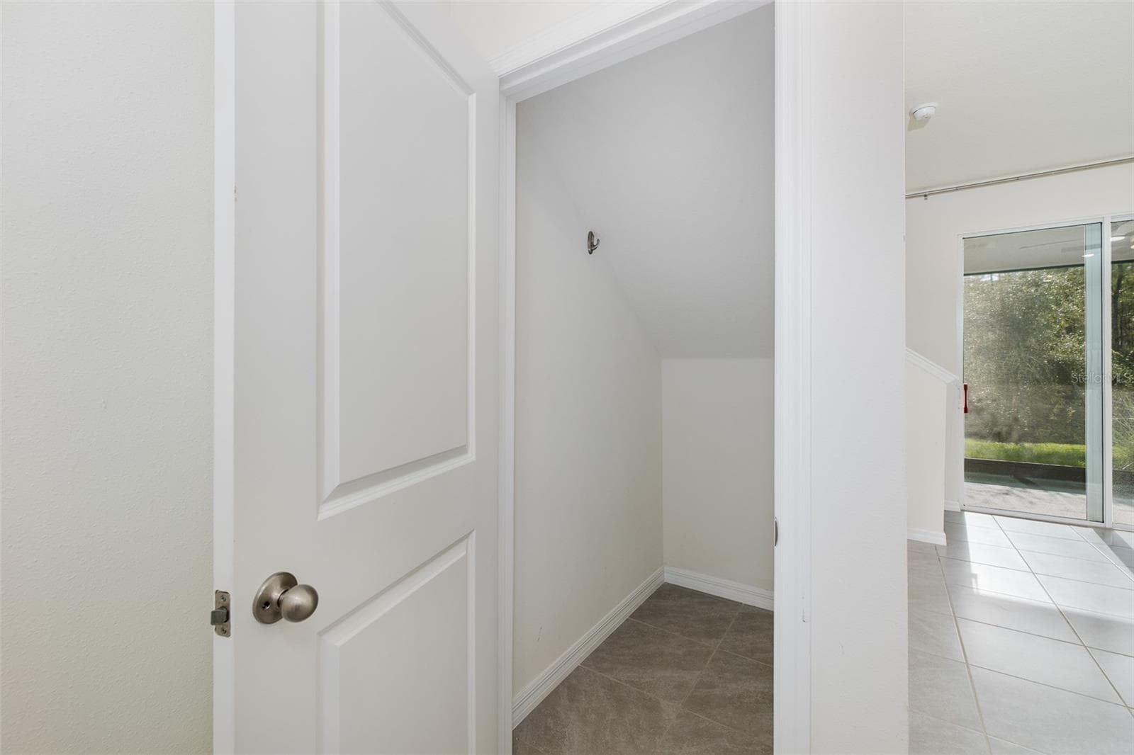 Plenty of Storage! - 11166 CRESCENT DEER DR, LAND O LAKES