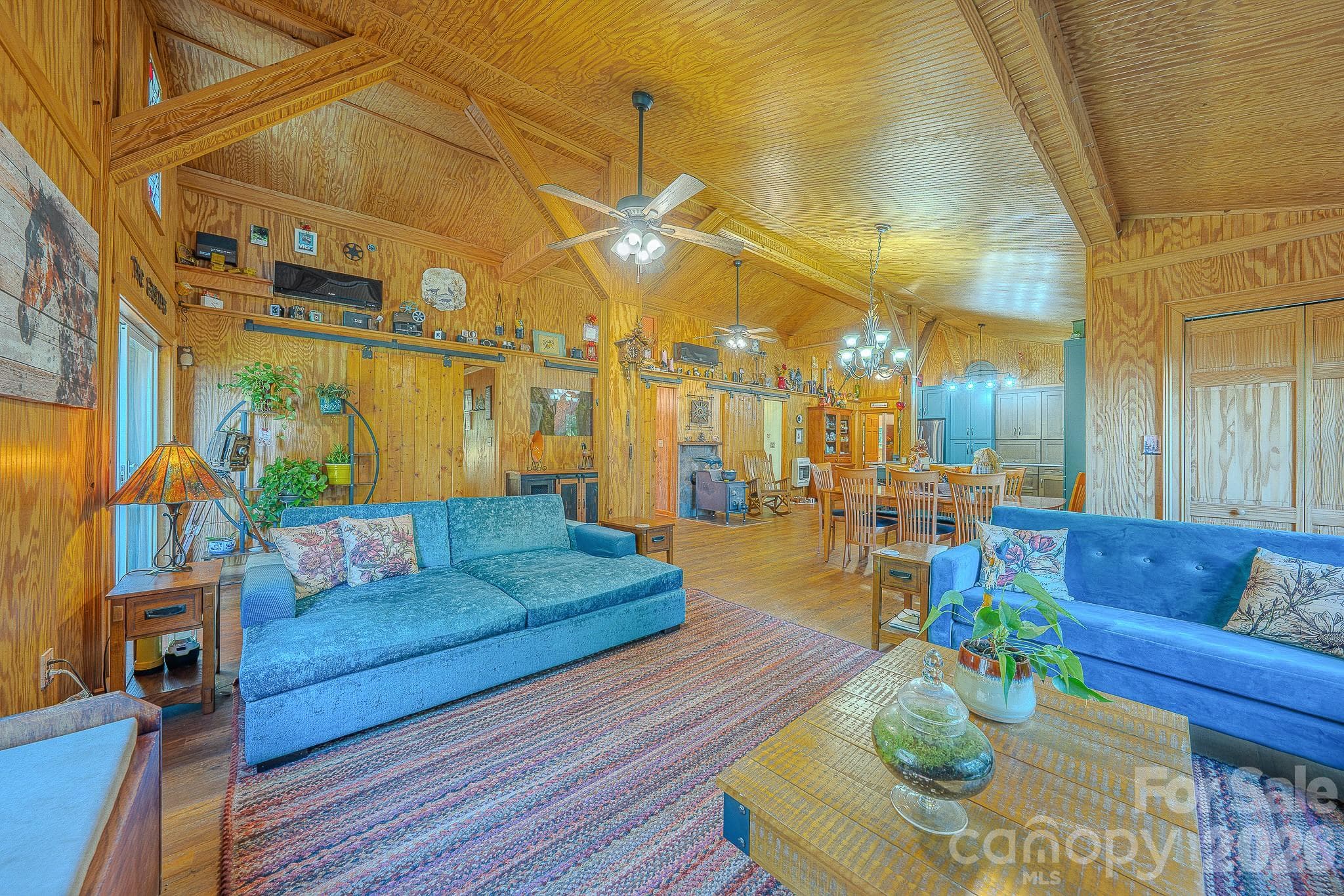Rustic mountain living. - 54 Winning Way, Old Fort