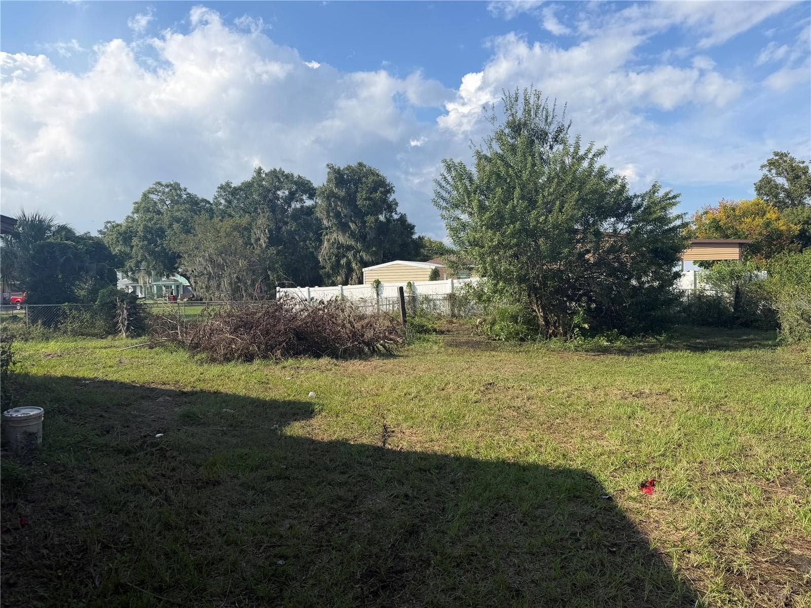 Single Family Residence at 1104 E WARREN ST, PLANT CITY, photo 2 of 3