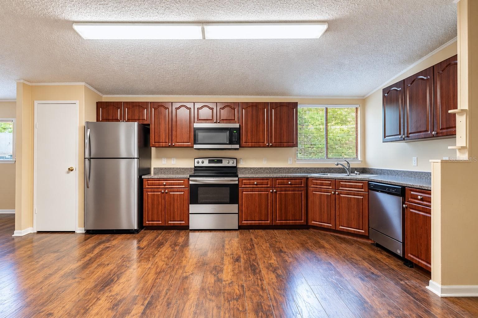 Manufactured Home at 1215 E 149TH AVE, LUTZ, photo 5 of 13
