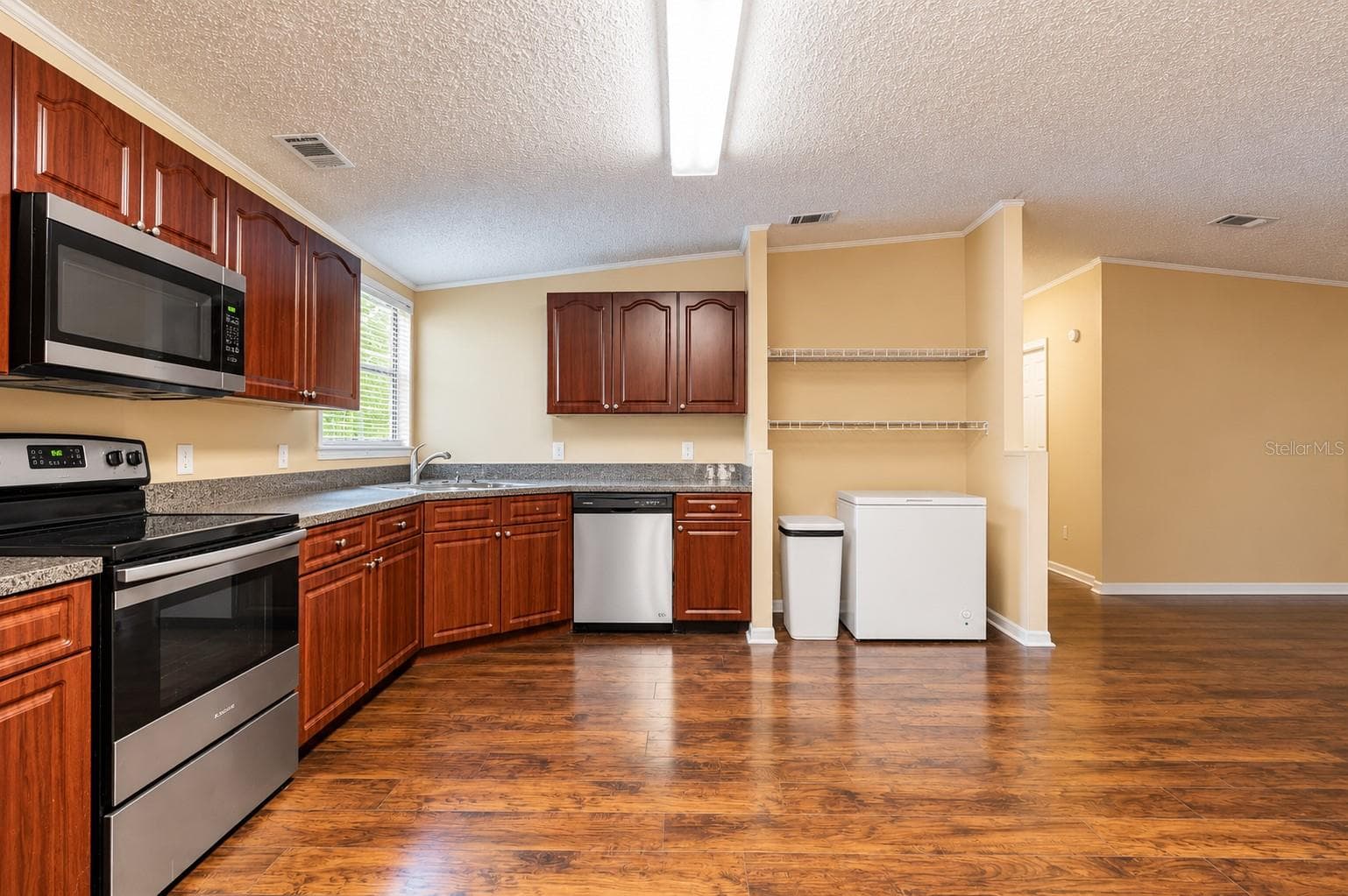 Manufactured Home at 1215 E 149TH AVE, LUTZ, photo 7 of 13