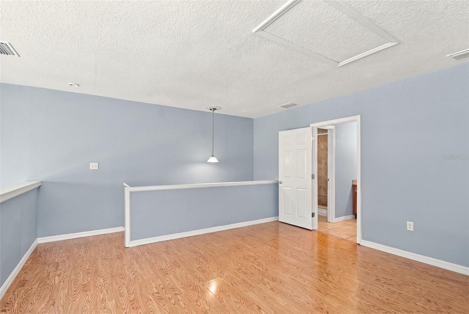 Loft bedroom (bath on right) - 610 ORANGE DR #188, ALTAMONTE SPRINGS