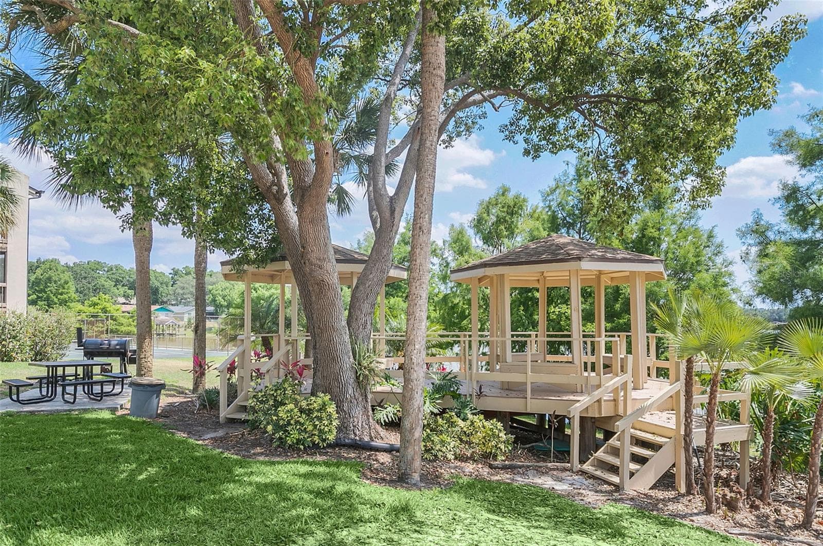 Gazebo - 610 ORANGE DR #188, ALTAMONTE SPRINGS