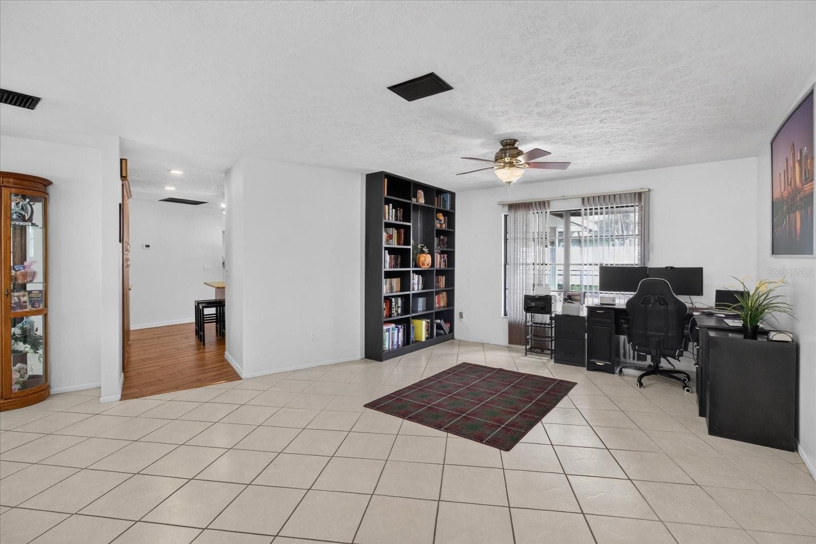 Single Family Residence at 4206 GRAINARY AVE, TAMPA, photo 8 of 33