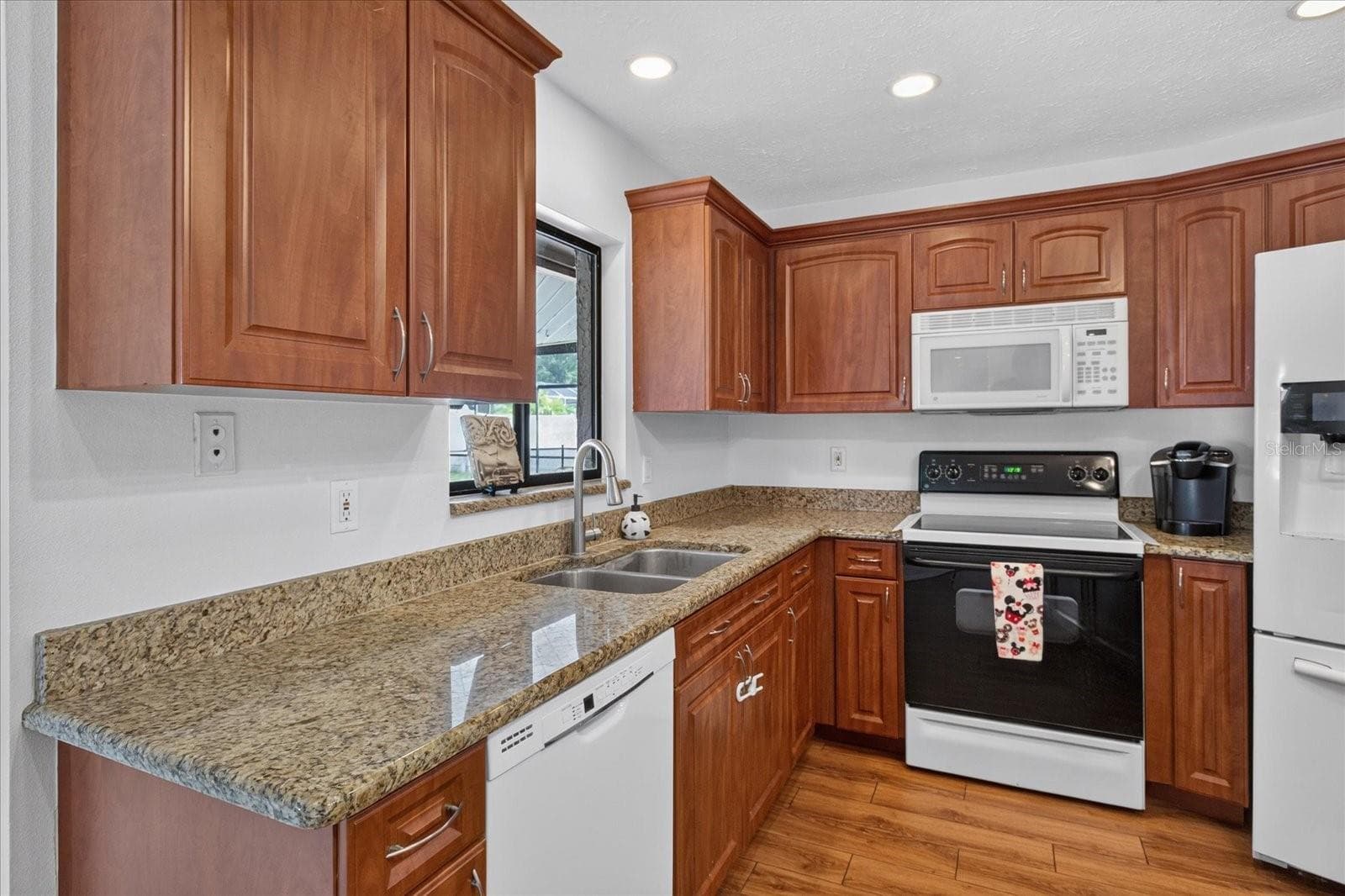 Single Family Residence at 4206 GRAINARY AVE, TAMPA, photo 12 of 33