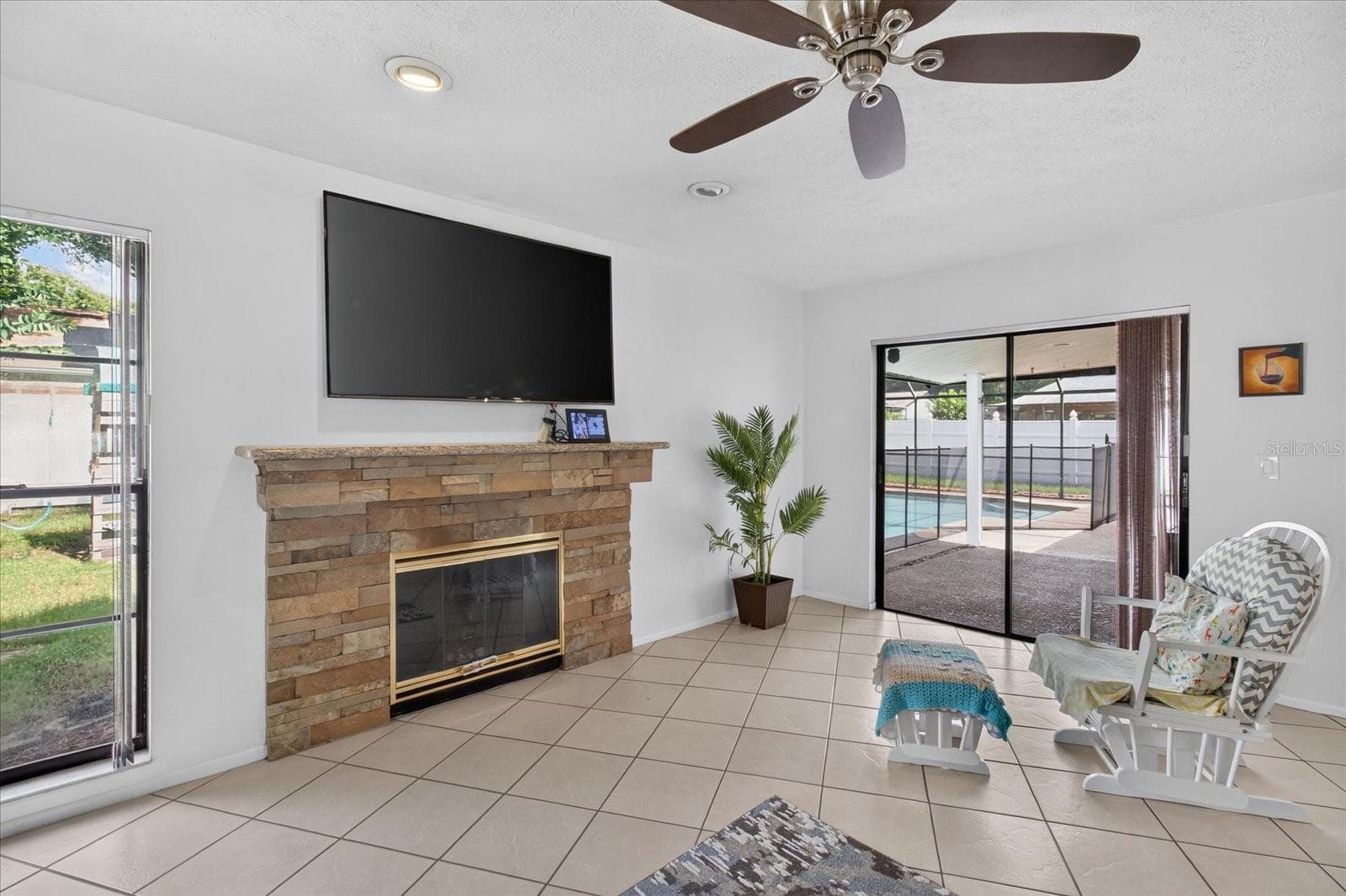 Single Family Residence at 4206 GRAINARY AVE, TAMPA, photo 14 of 33
