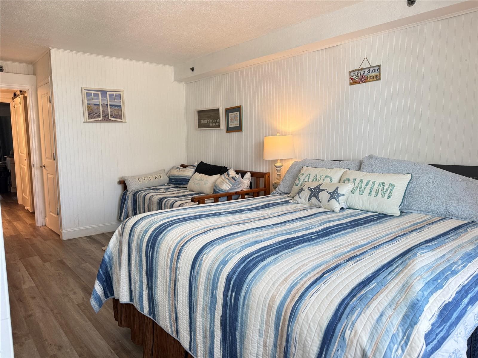 King size master bed - 2700 N ATLANTIC AVE #214, DAYTONA BEACH