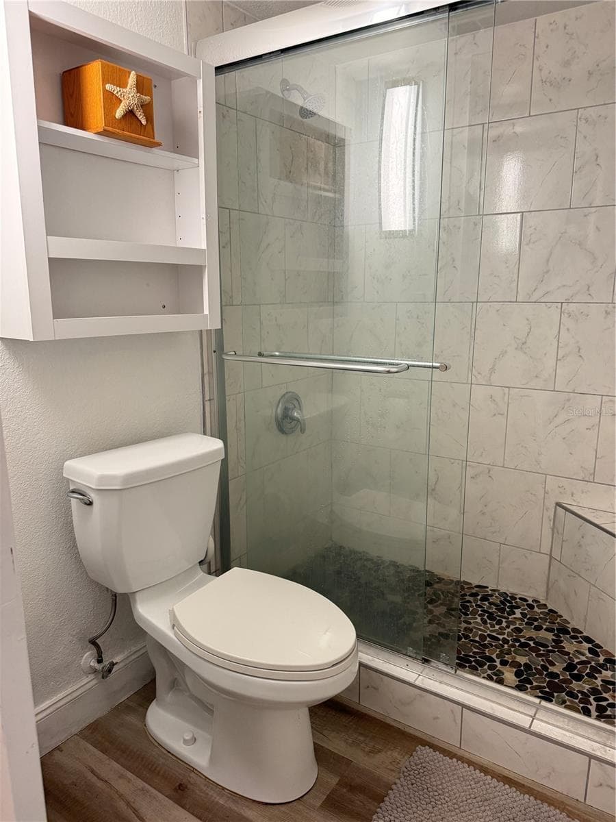 Shower - 2700 N ATLANTIC AVE #214, DAYTONA BEACH
