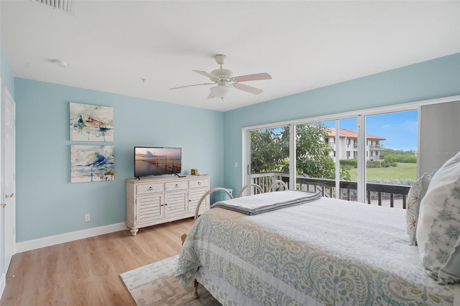 Lower level guest bedroom with private entrance and ensuite full bath. - 1585 PINELLAS BAYWAY S, TIERRA VERDE
