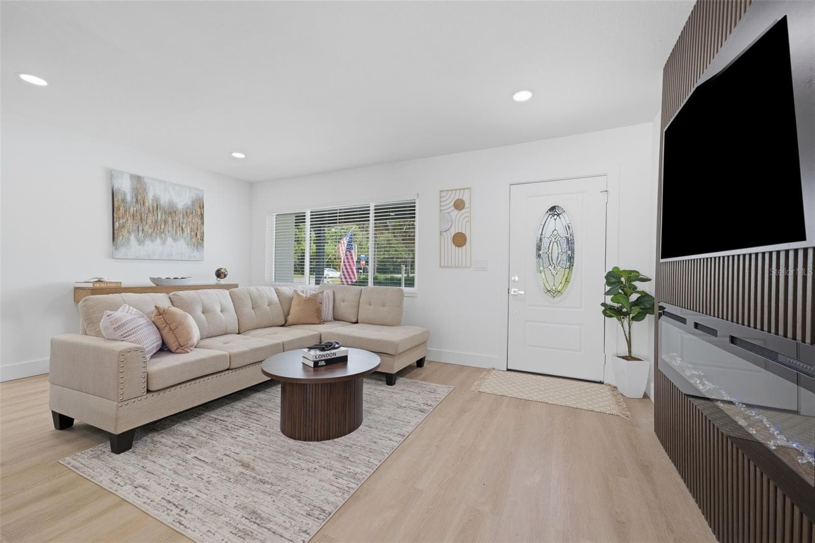 Single Family Residence at 1300 S HILLCREST AVE, CLEARWATER, photo 5 of 53