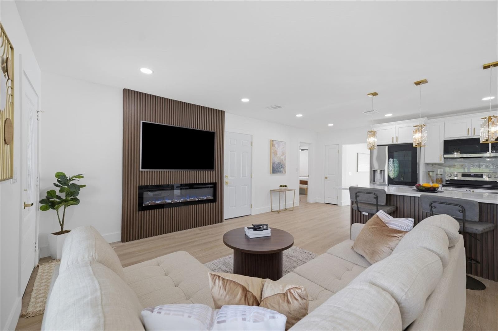Single Family Residence at 1300 S HILLCREST AVE, CLEARWATER, photo 9 of 53