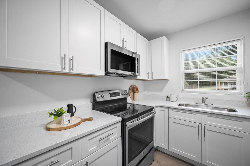 Single Family Residence at 4737 HALLIDAY LN, ORLANDO, photo 10 of 26