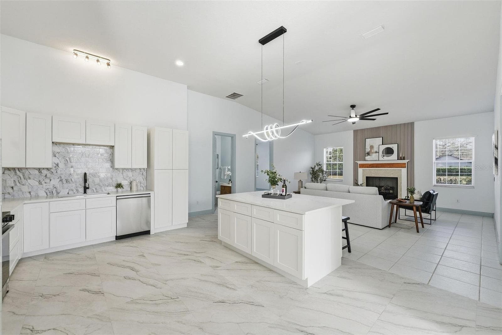 Single Family Residence at 4873 NE 64TH AVE, SILVER SPRINGS, photo 5 of 36