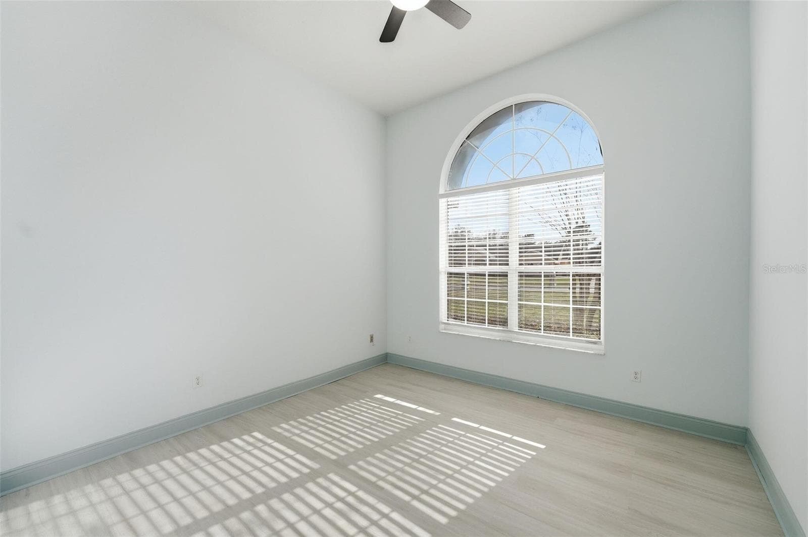Single Family Residence at 4873 NE 64TH AVE, SILVER SPRINGS, photo 26 of 36