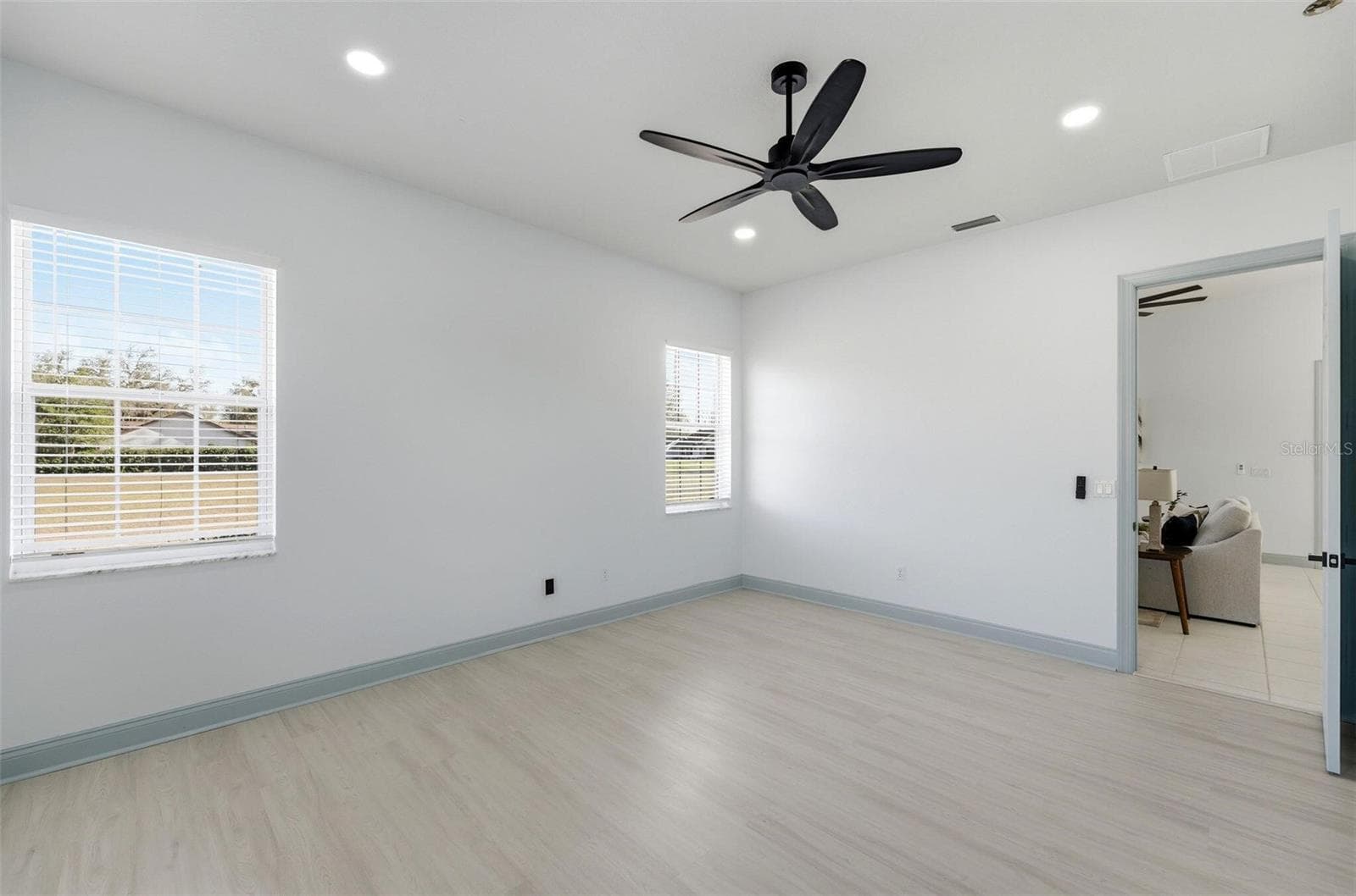 Single Family Residence at 4873 NE 64TH AVE, SILVER SPRINGS, photo 27 of 36