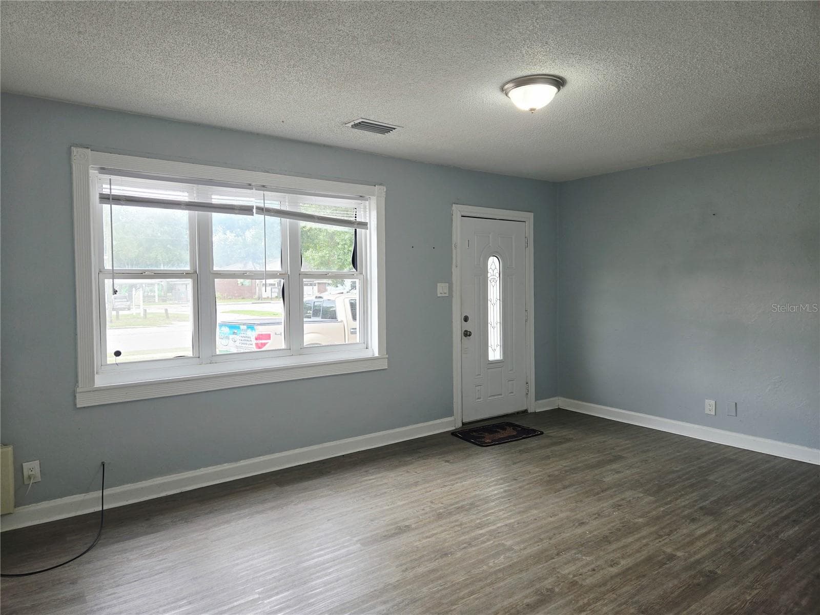 Single Family Residence at 3119 W LAMBRIGHT ST, TAMPA, photo 6 of 28