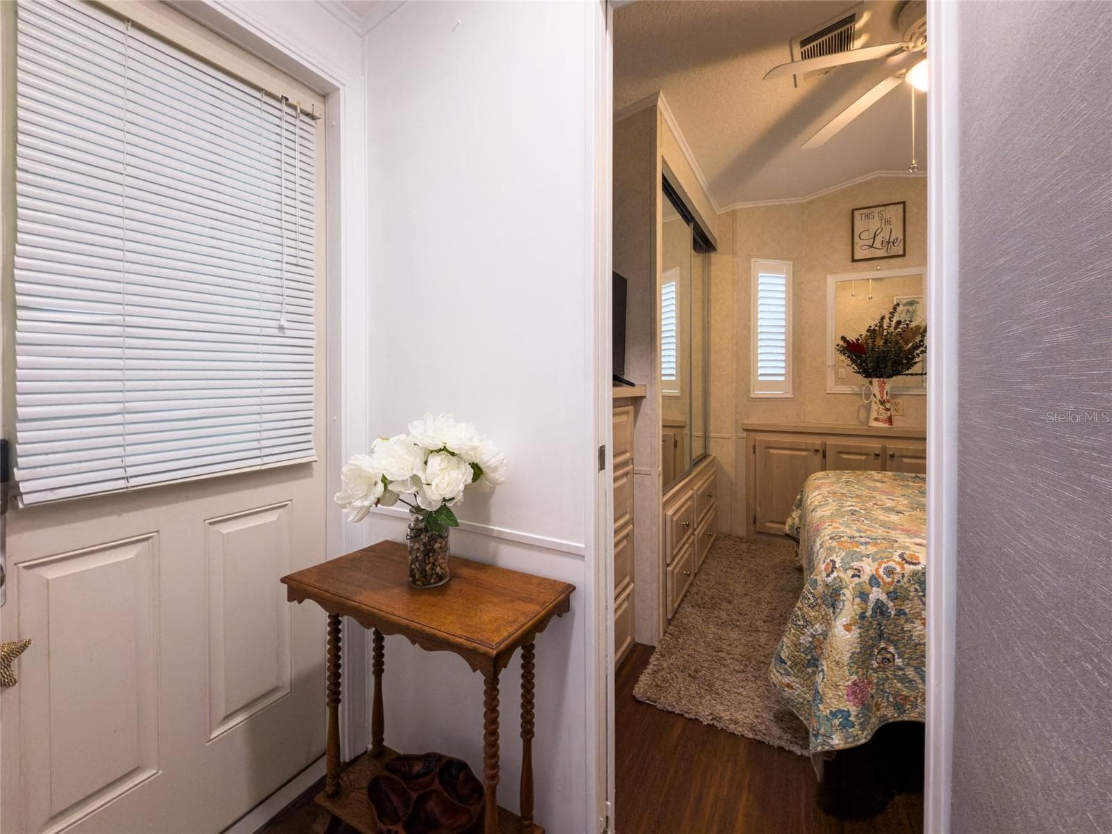 Entry into Master bedroom - 6544 LA MESA RD, LAND O LAKES