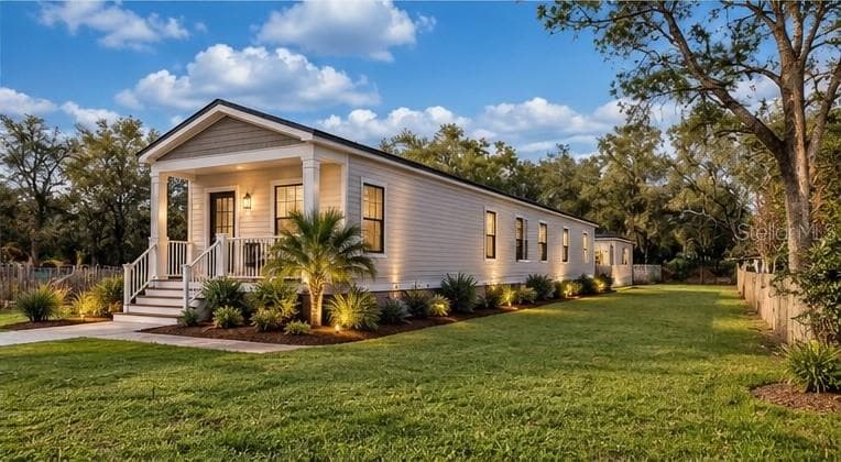 **Virtual Staging with manufactured home. - LAKE GRIFFIN RD, LADY LAKE