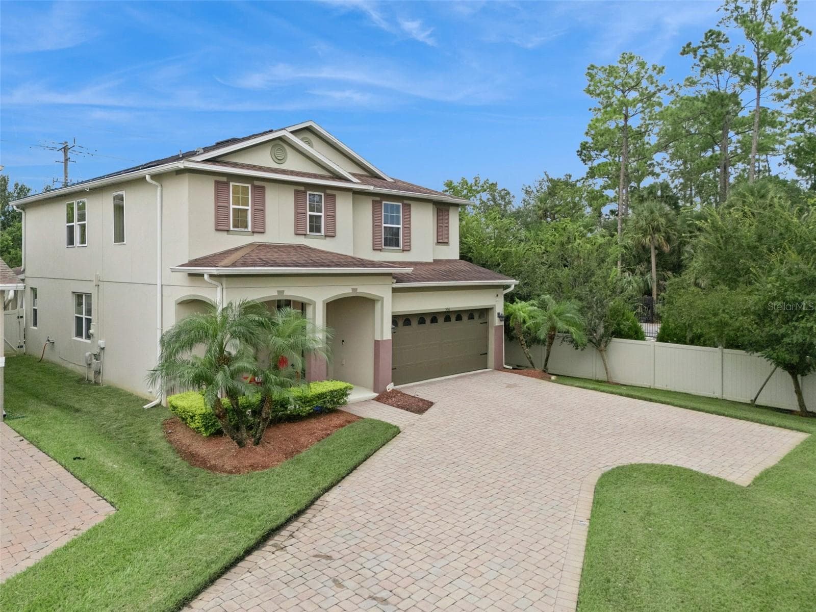 536 BOTTLEBRUSH LOOP