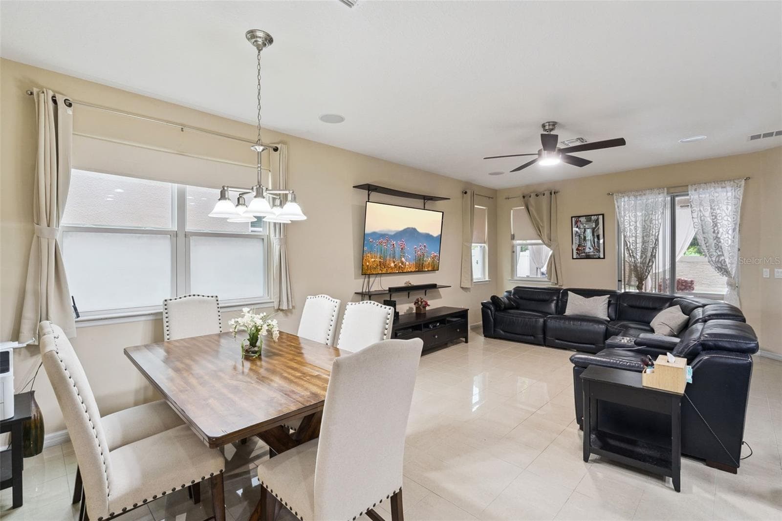 Single Family Residence at 536 BOTTLEBRUSH LOOP, SANFORD, photo 8 of 39